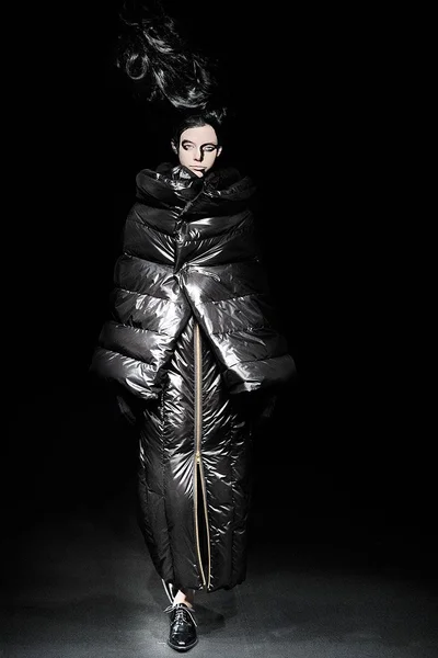 Look 2